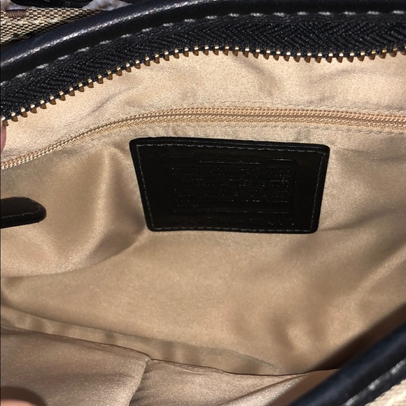 Coach shoulder bag - Picture 3 of 3